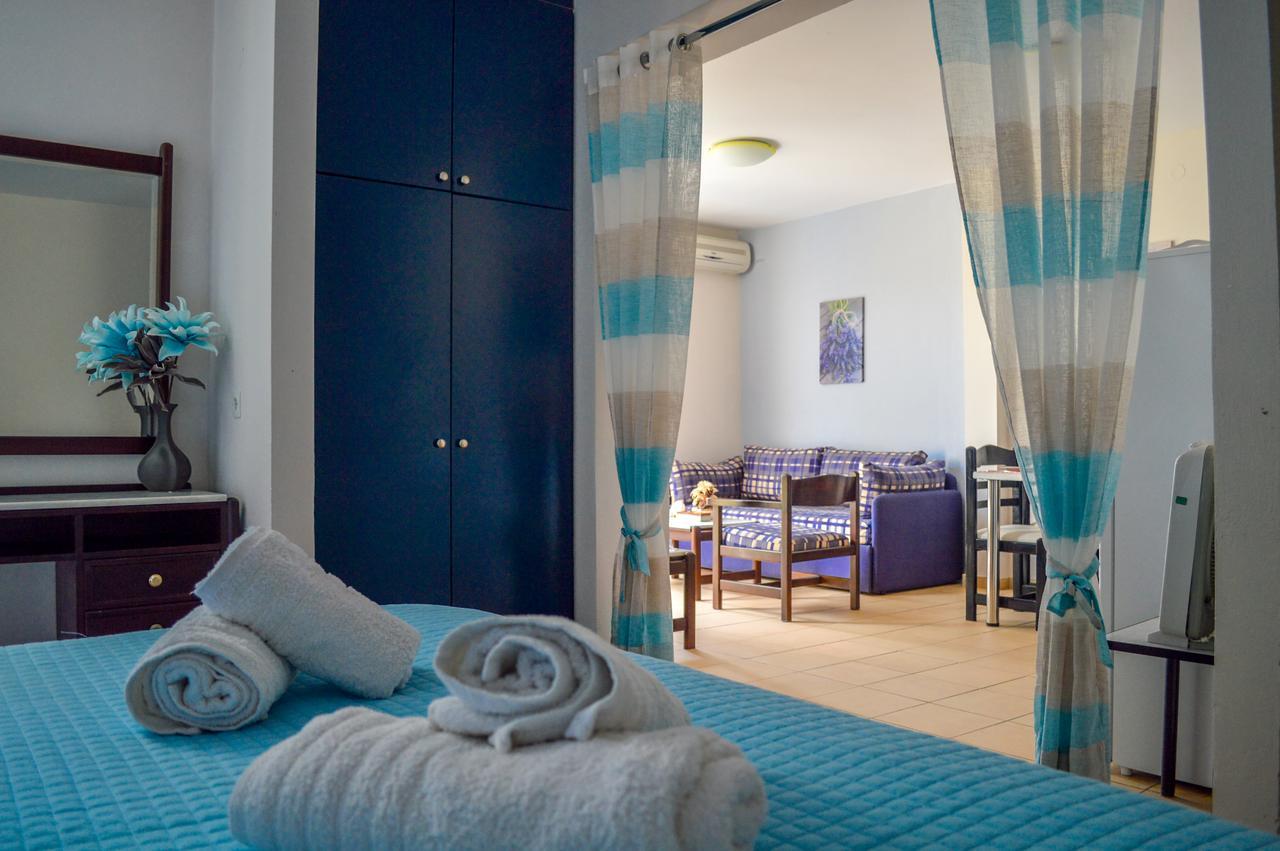 Manto On The Beach Apartments Mparmpati Eksteriør billede